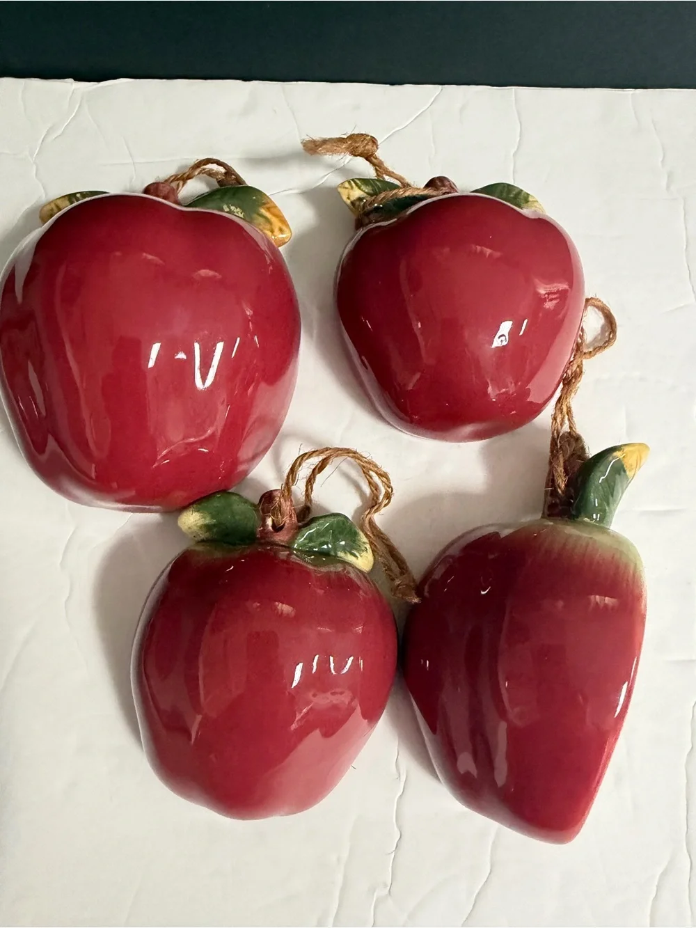 Apple-Shaped Ceramic Measuring Cups Set of 4 Vintage Kitchen Decor